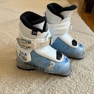 Dalbello youth ski boots size 17.5